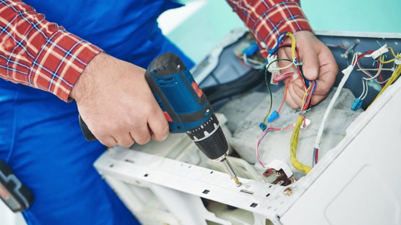 Gaziosmanpaşa Midea Midea çamaşır makinesi kart tamiri – Su almama arızası orijinal parça ile giderildi. - Teknik servis örneği